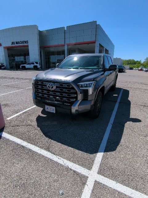Used 2024 Toyota Tundra Platinum AWD/4WD image 4