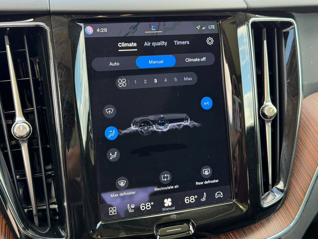 Certified 2023 Volvo XC60 B5 Plus w/ Climate Package AWD/4WD image 34