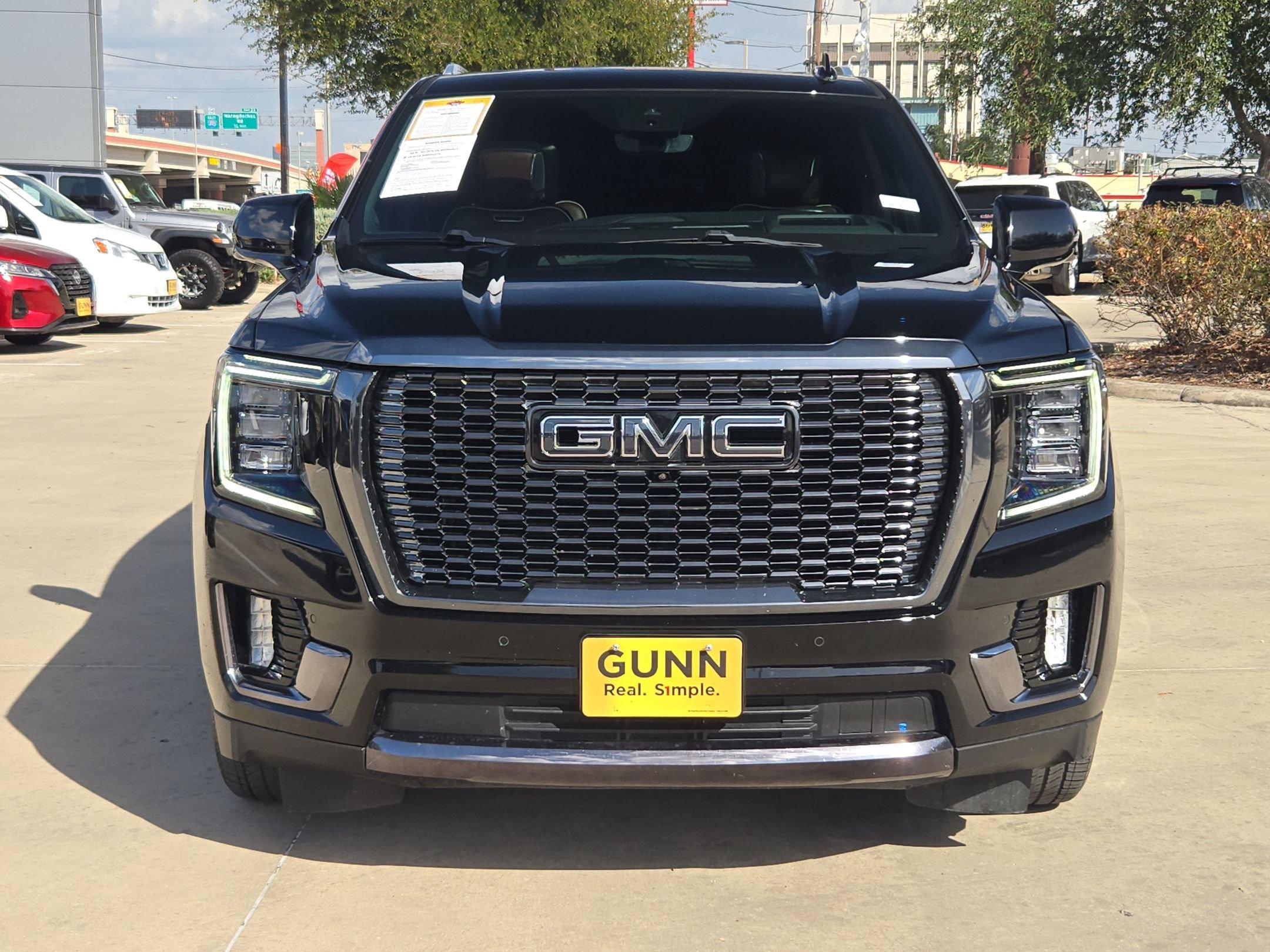 Used 2024 GMC Yukon Denali Ultimate AWD/4WD image 8