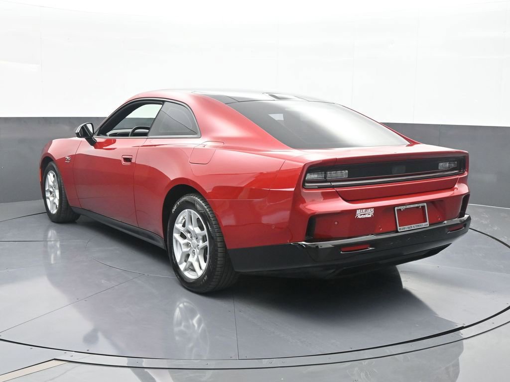 Used 2025 Dodge Charger R/T w/ Sun & Sound Package image 4