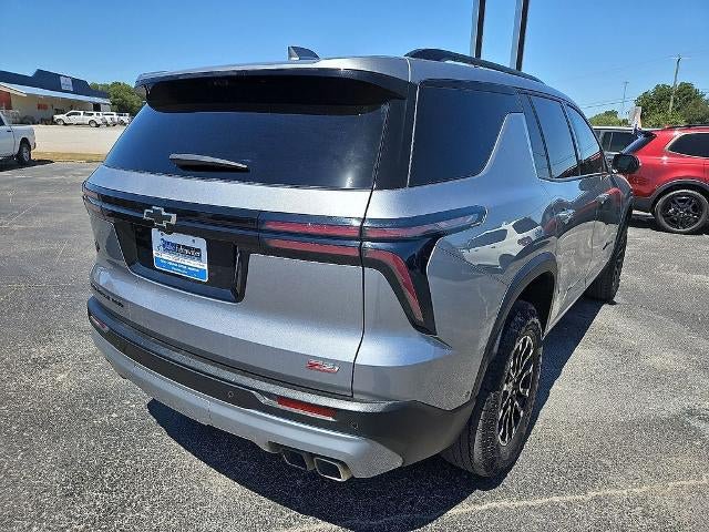 Used 2024 Chevrolet Traverse Z71 w/ Enhanced Driving Package AWD/4WD image 7