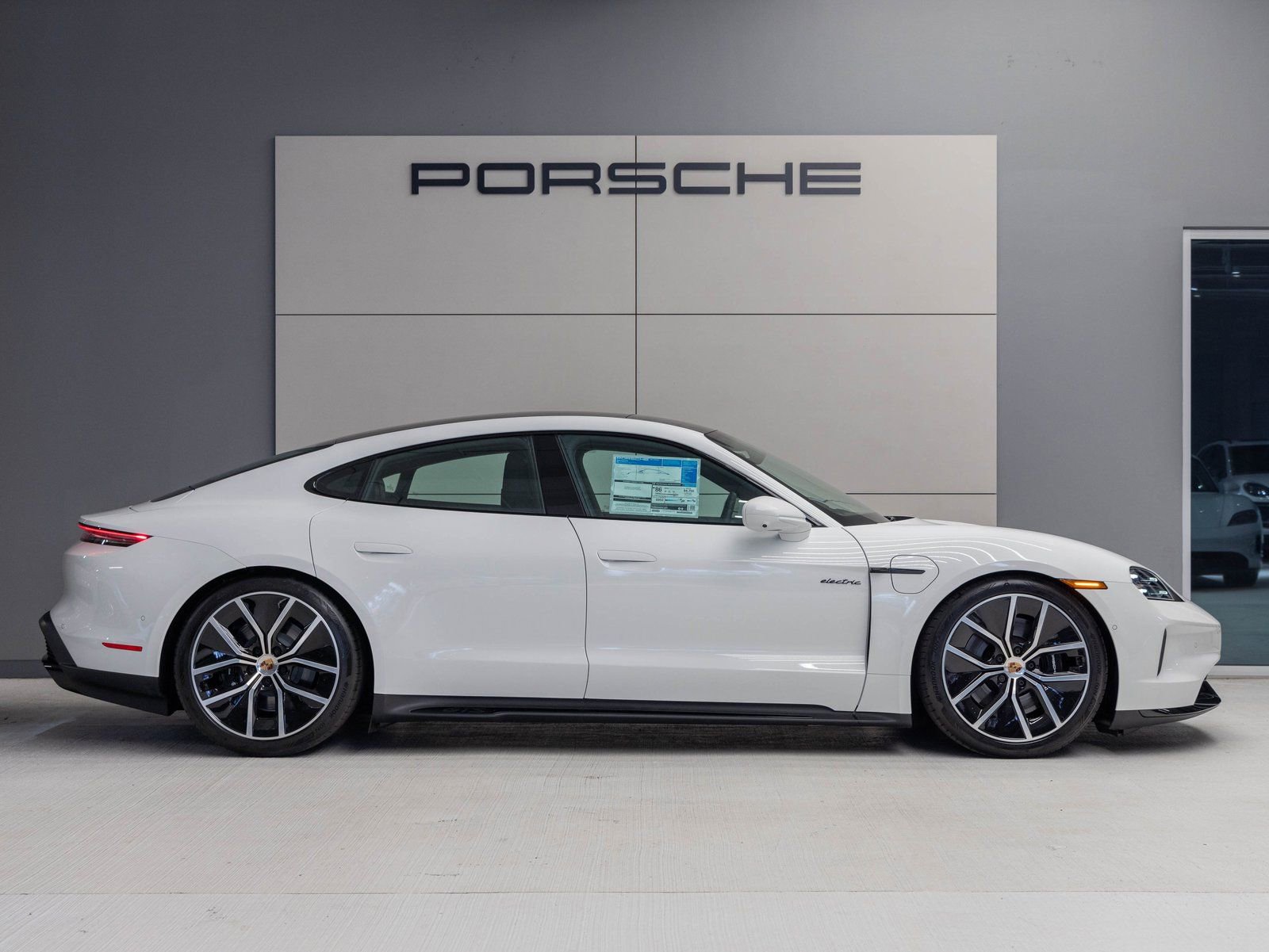 Used 2025 Porsche Taycan GTS image 11