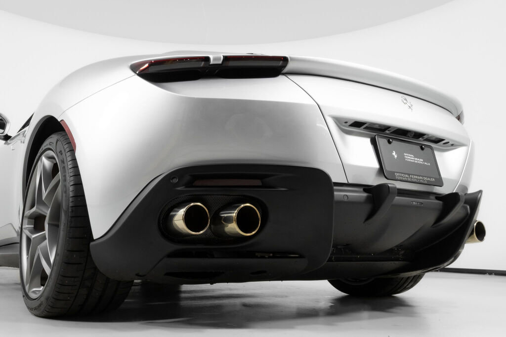Used 2024 Ferrari Roma image 19