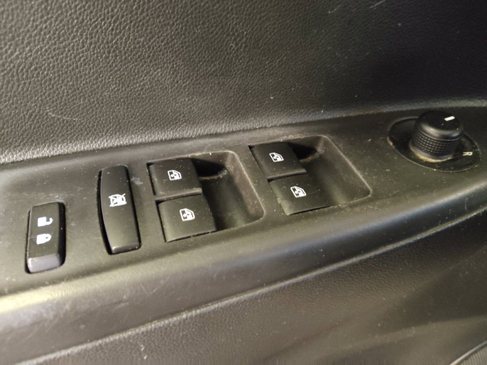 Used 2020 Chevrolet Spark LT image 27