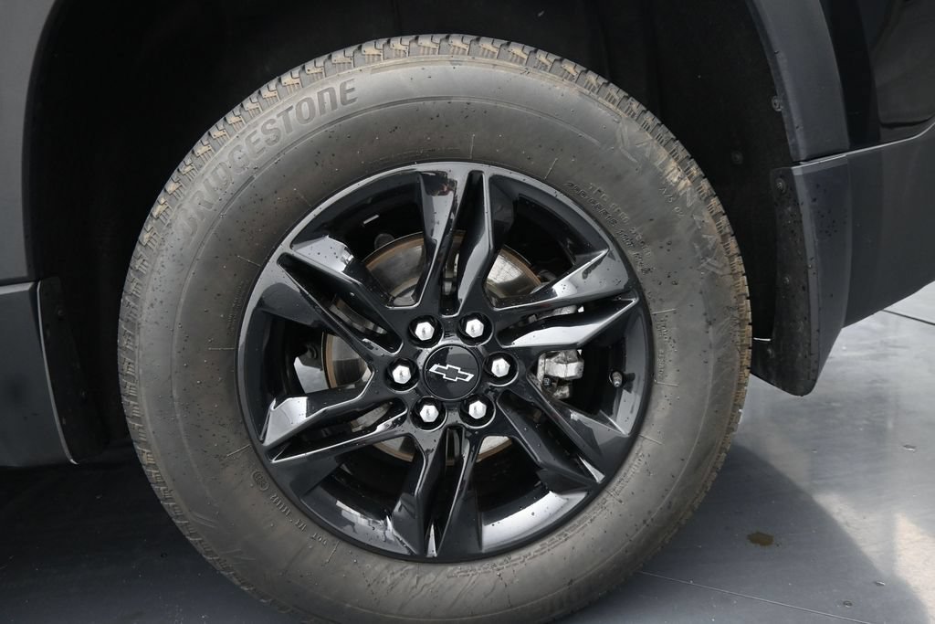 Used 2023 Chevrolet Traverse LT FWD image 15