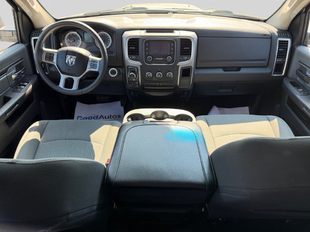 Used 2022 RAM 1500 Classic SLT AWD/4WD image 13