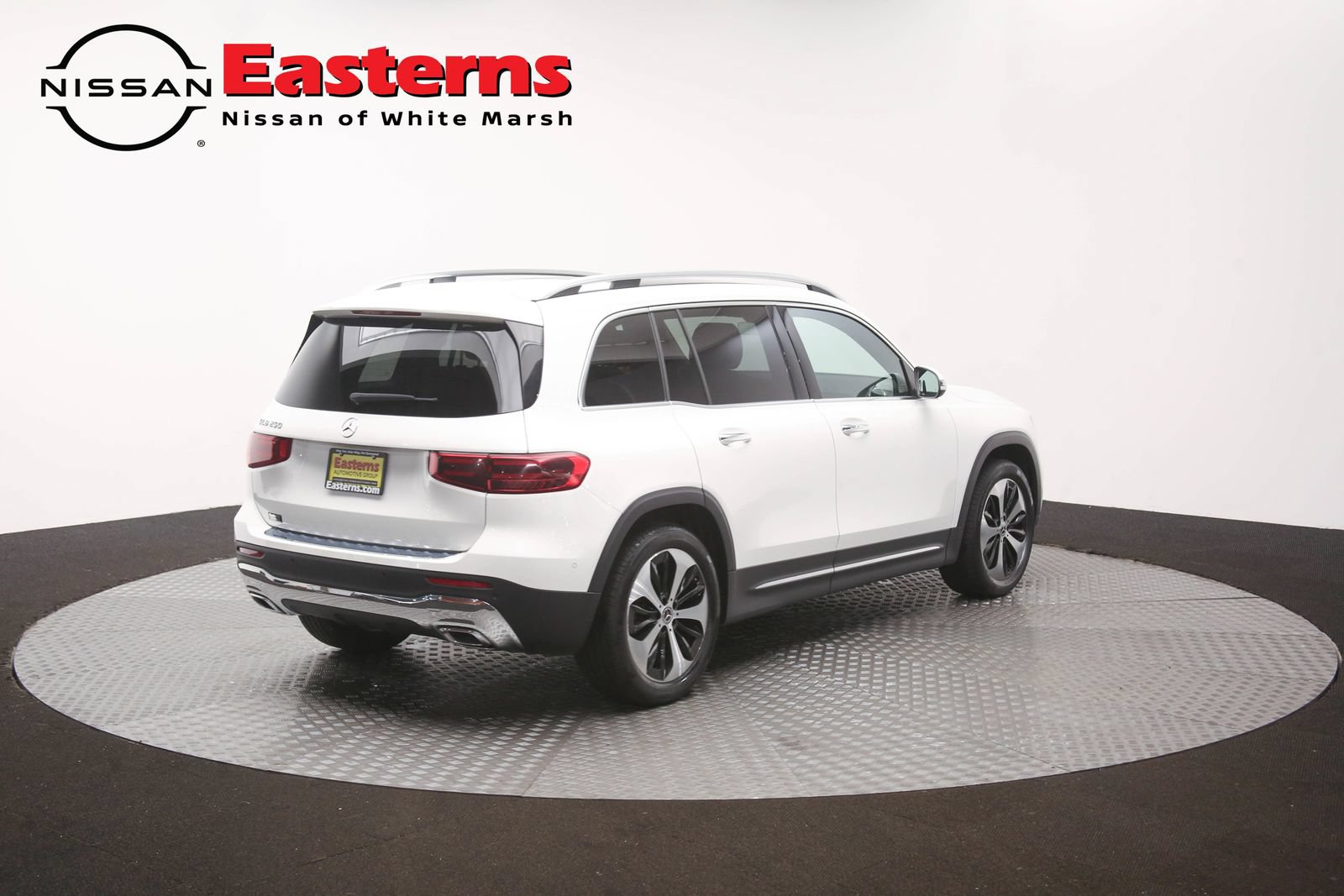 Used 2025 Mercedes-Benz GLB 250 w/ Exclusive Package image 43
