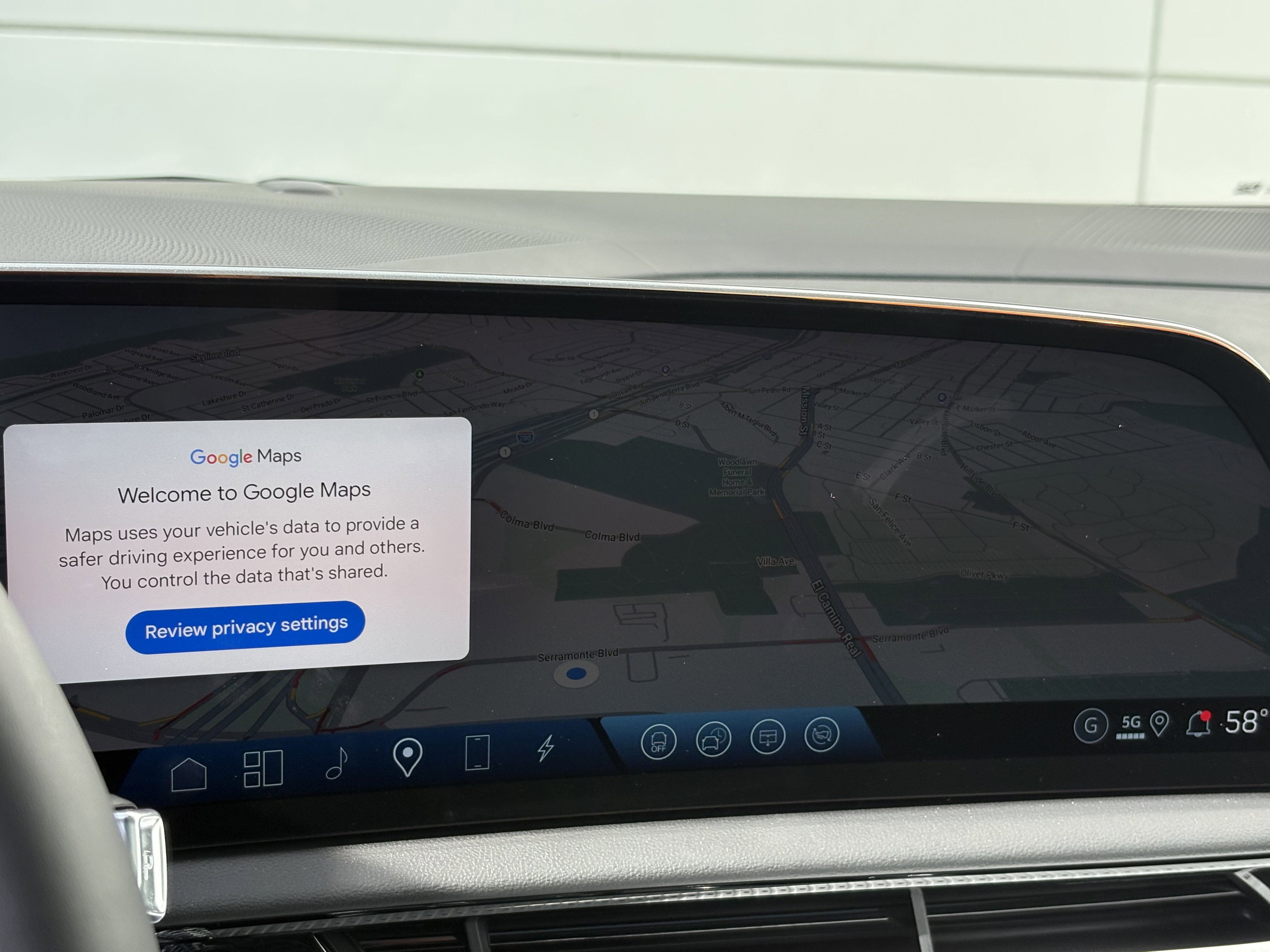 New 2025 Cadillac Optiq Sport 1 image 25
