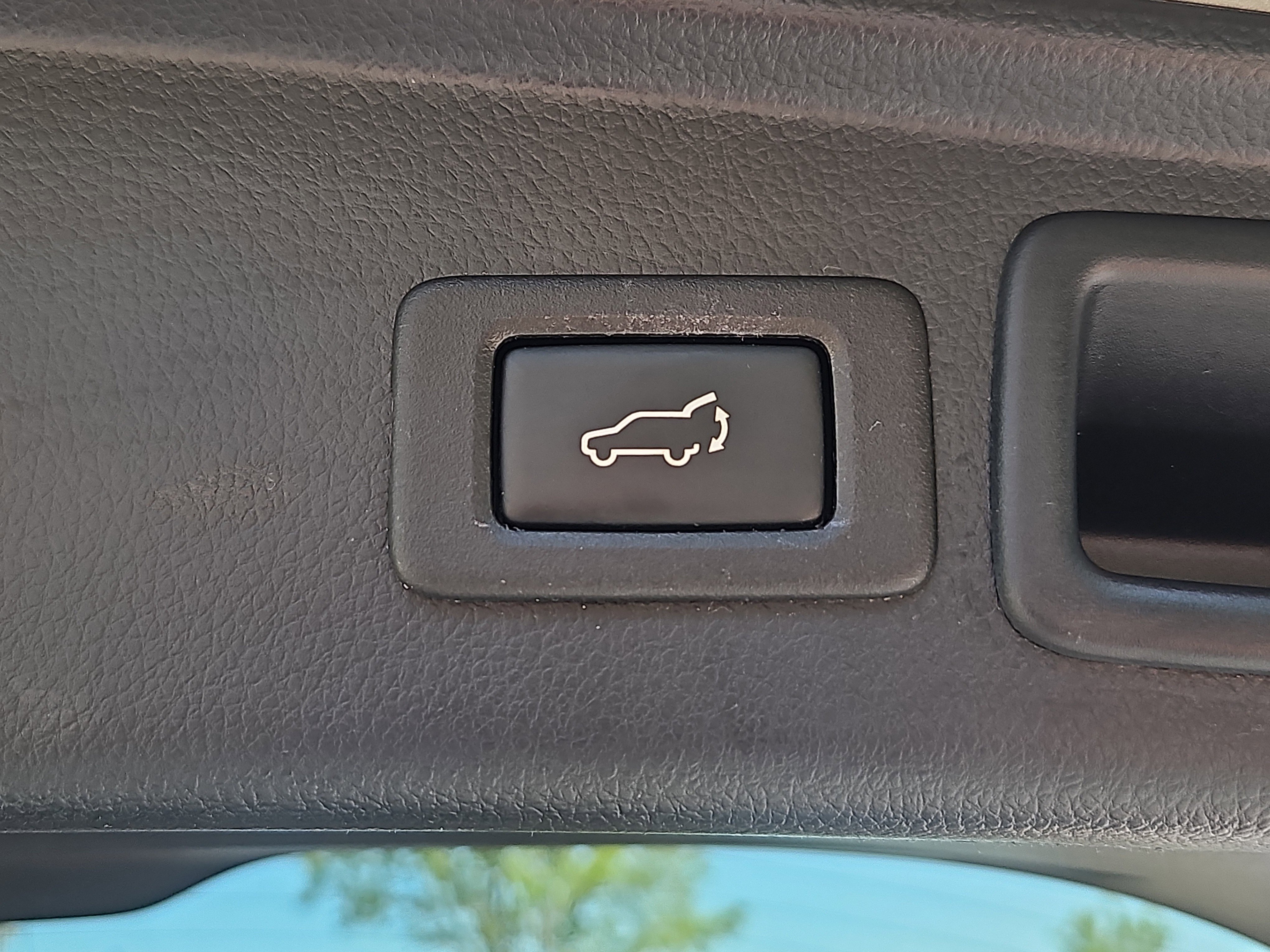 Used 2018 Subaru Forester 2.5i Touring AWD/4WD image 16