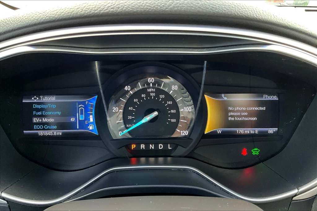 Used 2015 Ford Fusion SE FWD image 13