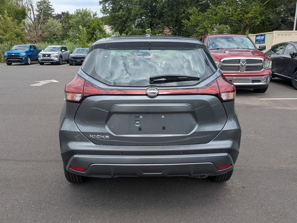 New 2025 Nissan Kicks Play S image 31