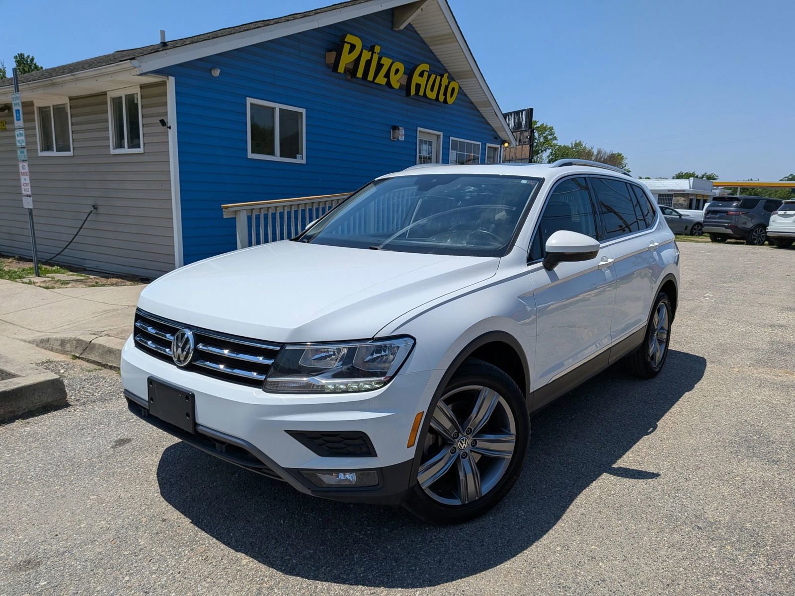 Used 2021 Volkswagen Tiguan SEL AWD/4WD image 2