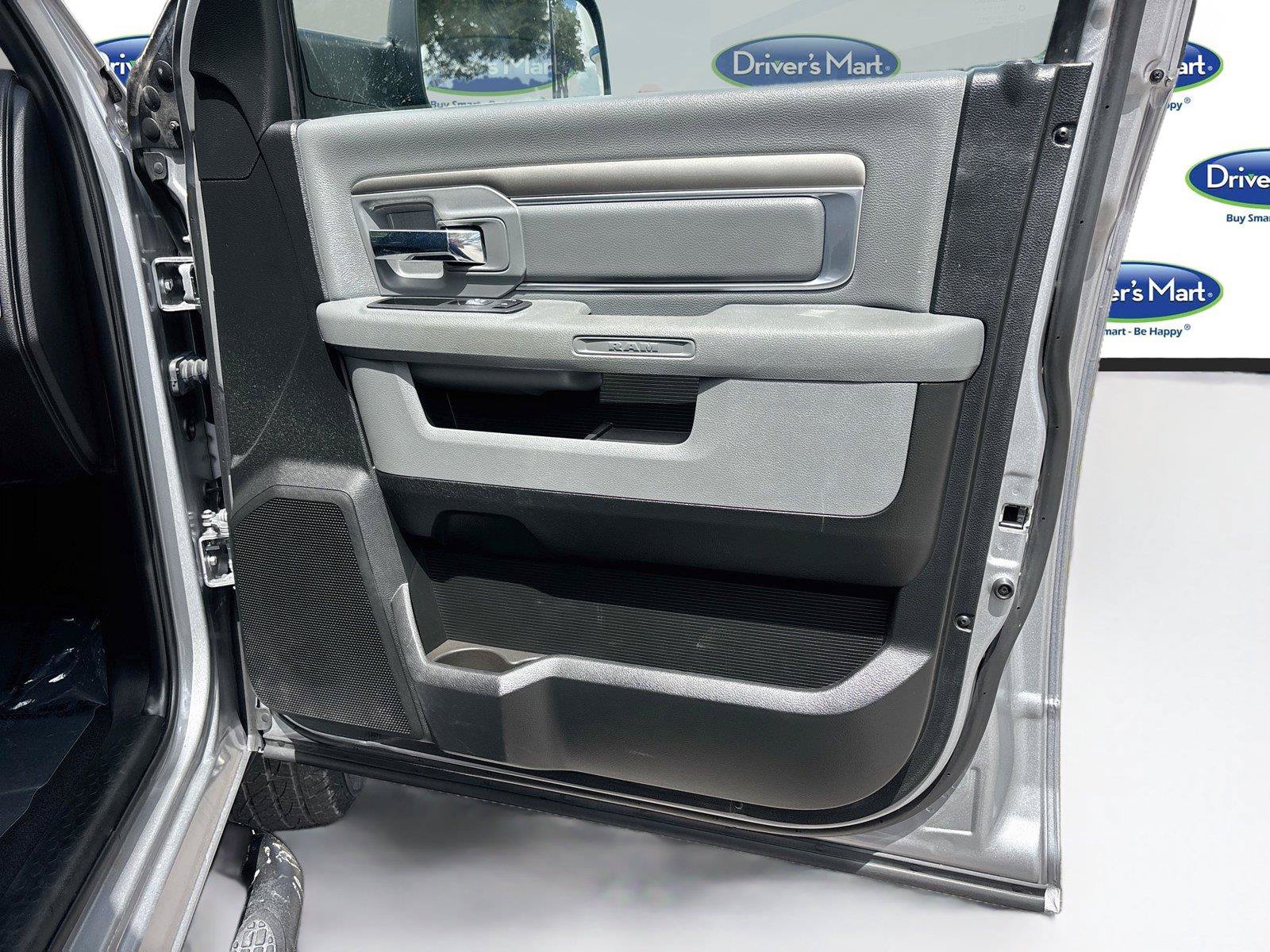 Used 2019 RAM 1500 Warlock AWD/4WD image 25