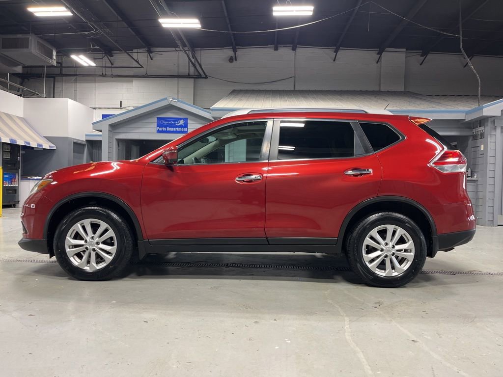 Used 2016 Nissan Rogue SV w/ SV Premium Package image 6