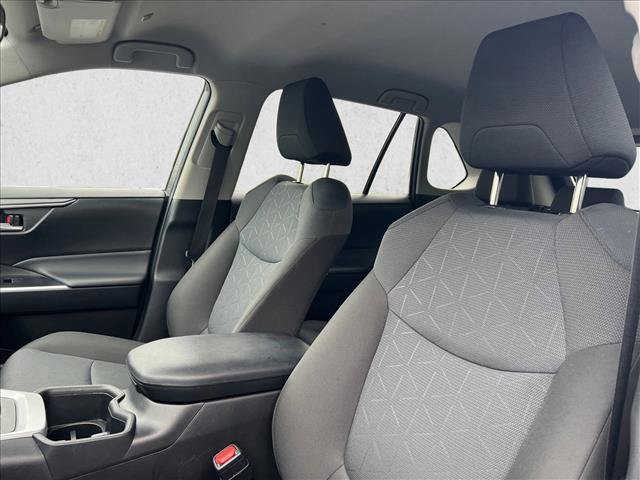 Certified 2025 Toyota RAV4 XLE FWD image 16
