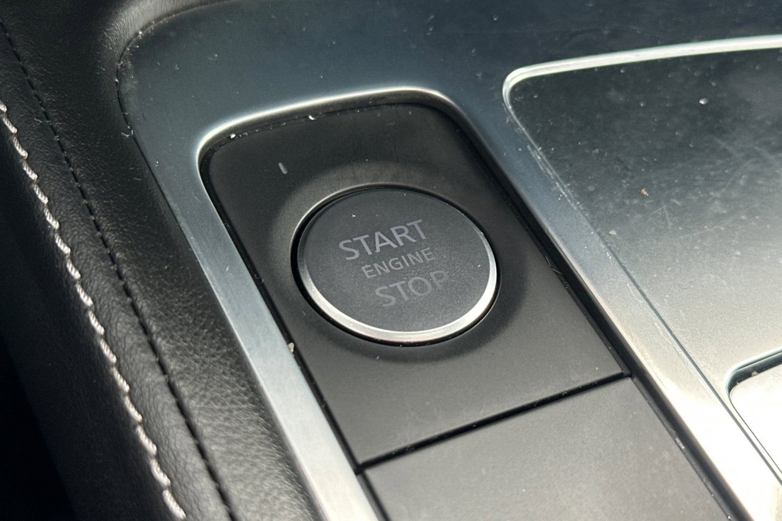 Certified 2025 INFINITI QX60 Luxe w/ Black Edition image 36