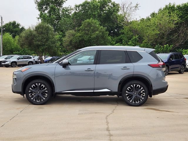 Used 2024 Nissan Rogue Platinum w/ Platinum Premium Package FWD image 4