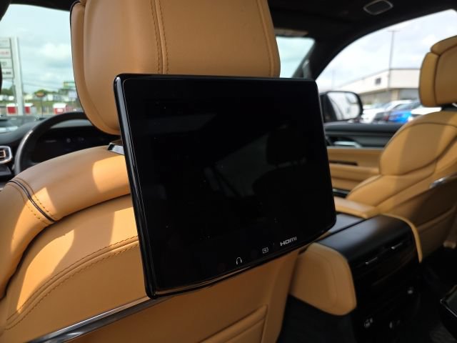 Used 2025 Jeep Grand Wagoneer L Series III w/ Rear Seat Video Group 1 AWD/4WD image 42