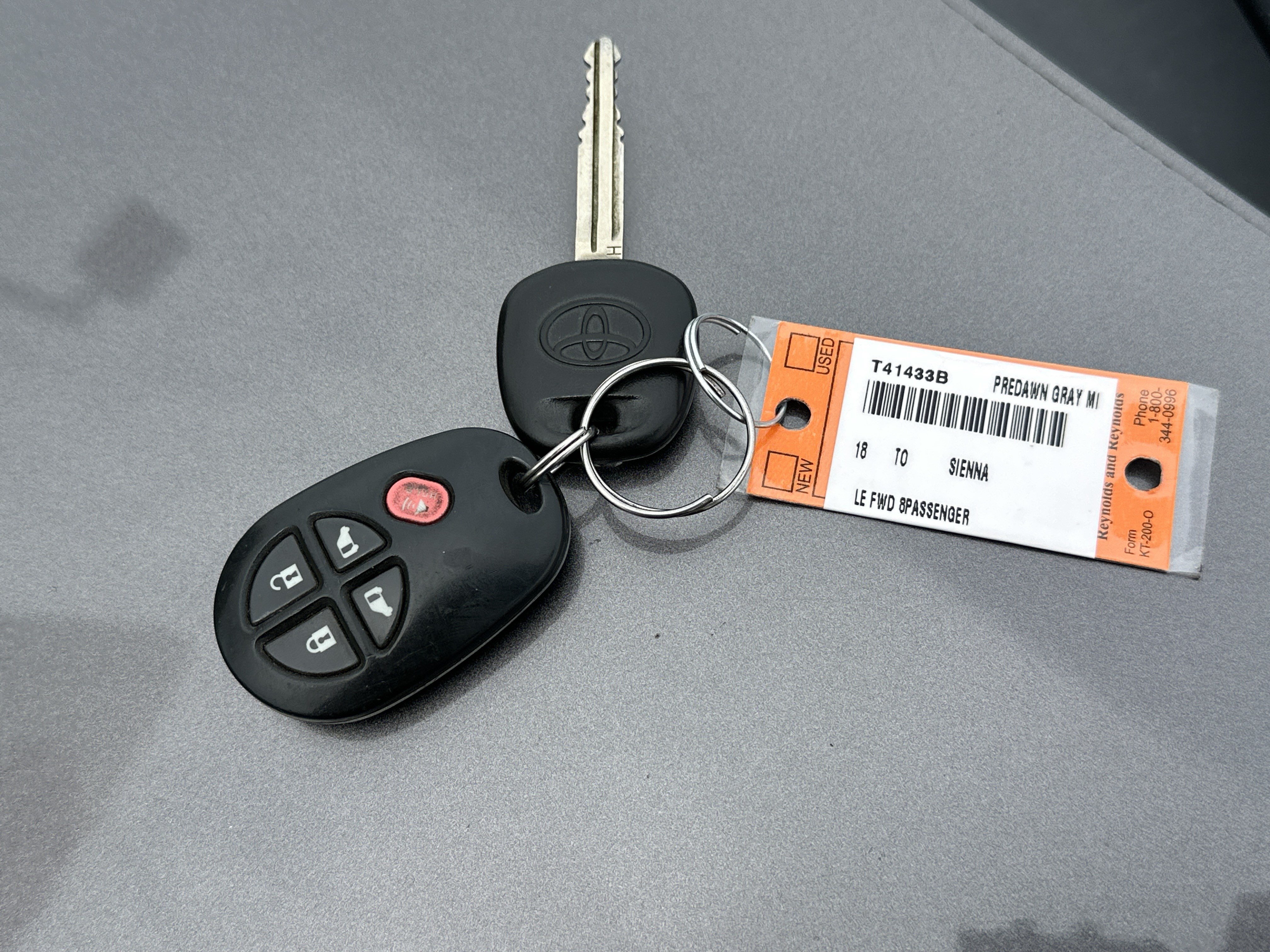 Used 2018 Toyota Sienna LE FWD image 37