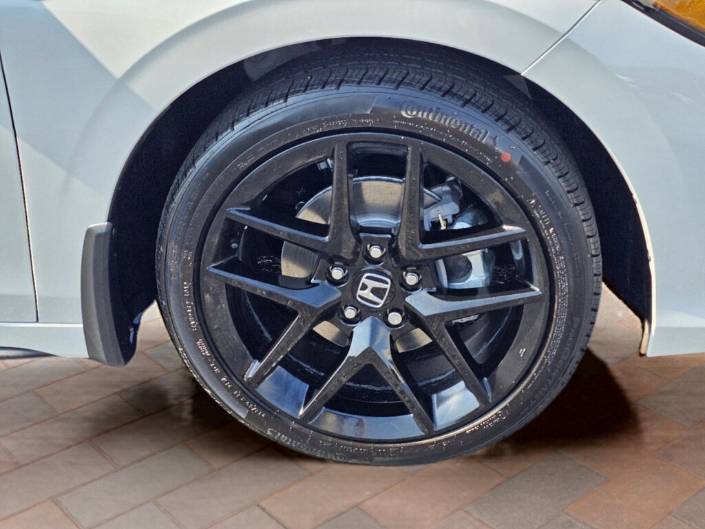 Used 2025 Honda Civic Sport image 31