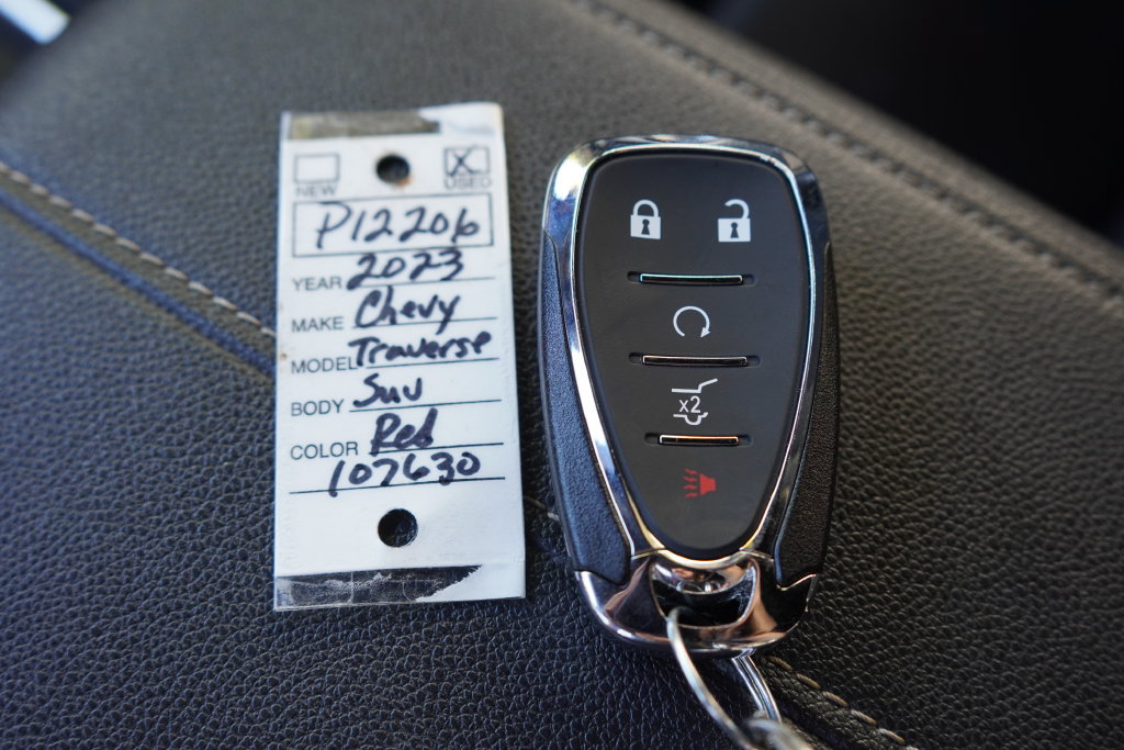 Used 2023 Chevrolet Traverse LT AWD/4WD image 33