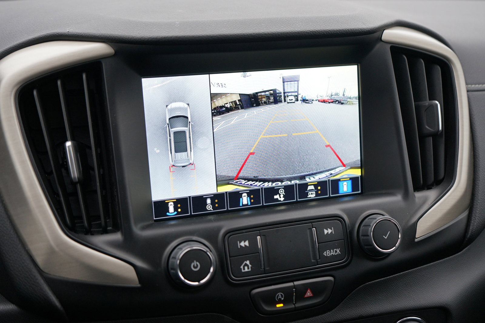 Used 2024 GMC Terrain Denali image 24