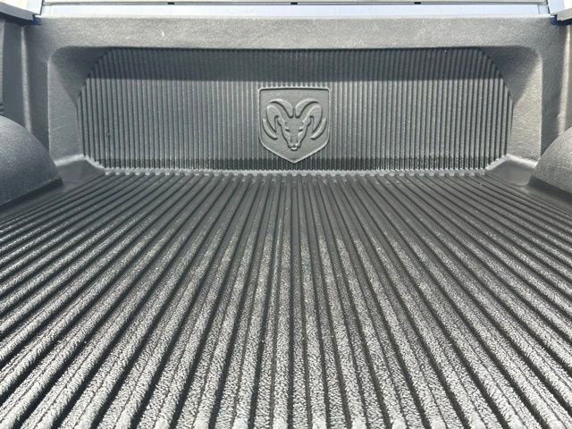 Used 2014 RAM 1500 Laramie w/ Convenience Group image 18