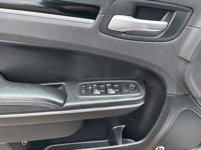 Used 2017 Chrysler 300 S w/ 300S Premium Group image 12