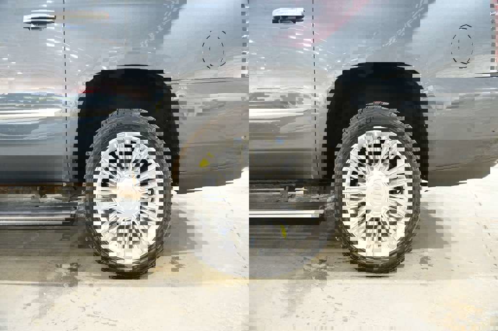 Used 2020 Cadillac Escalade ESV Platinum AWD/4WD image 7