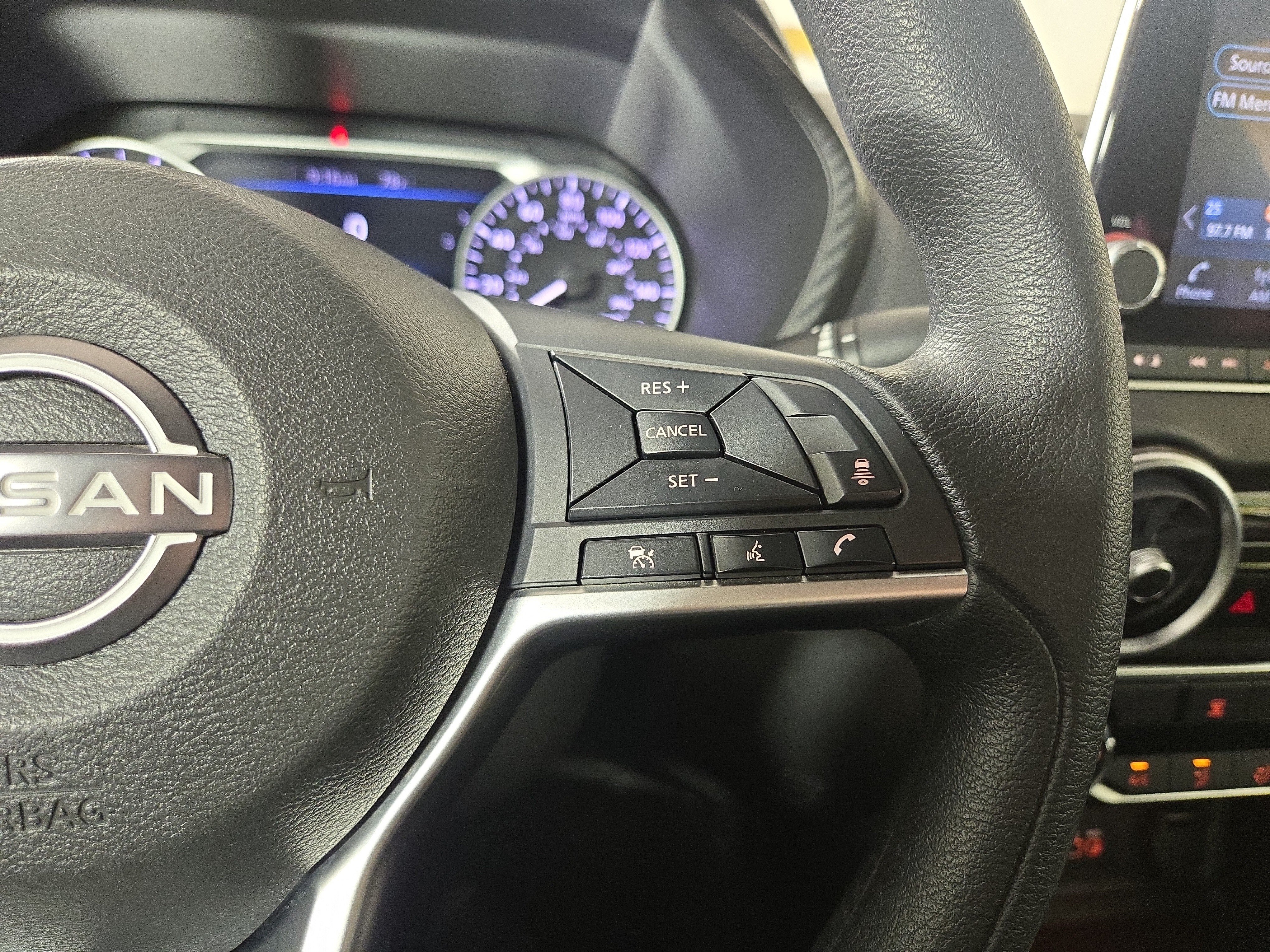 Used 2024 Nissan Sentra SV FWD image 17