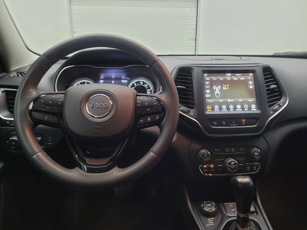 Used 2023 Jeep Cherokee Altitude Lux image 22