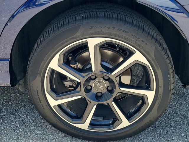 Certified 2025 Audi Q3 2.0T Premium Plus w/ Premium Plus Package image 10