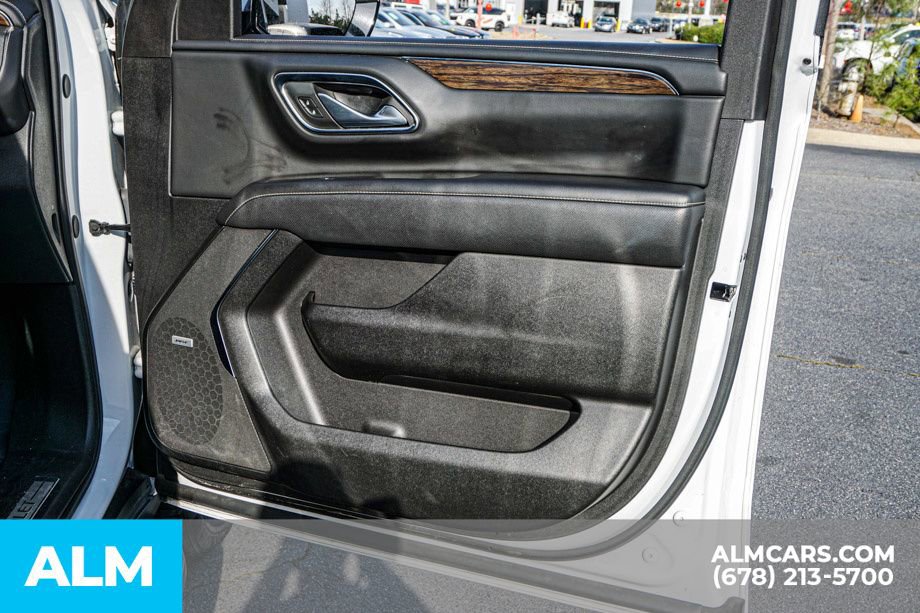 Used 2024 Chevrolet Suburban Premier RWD image 57