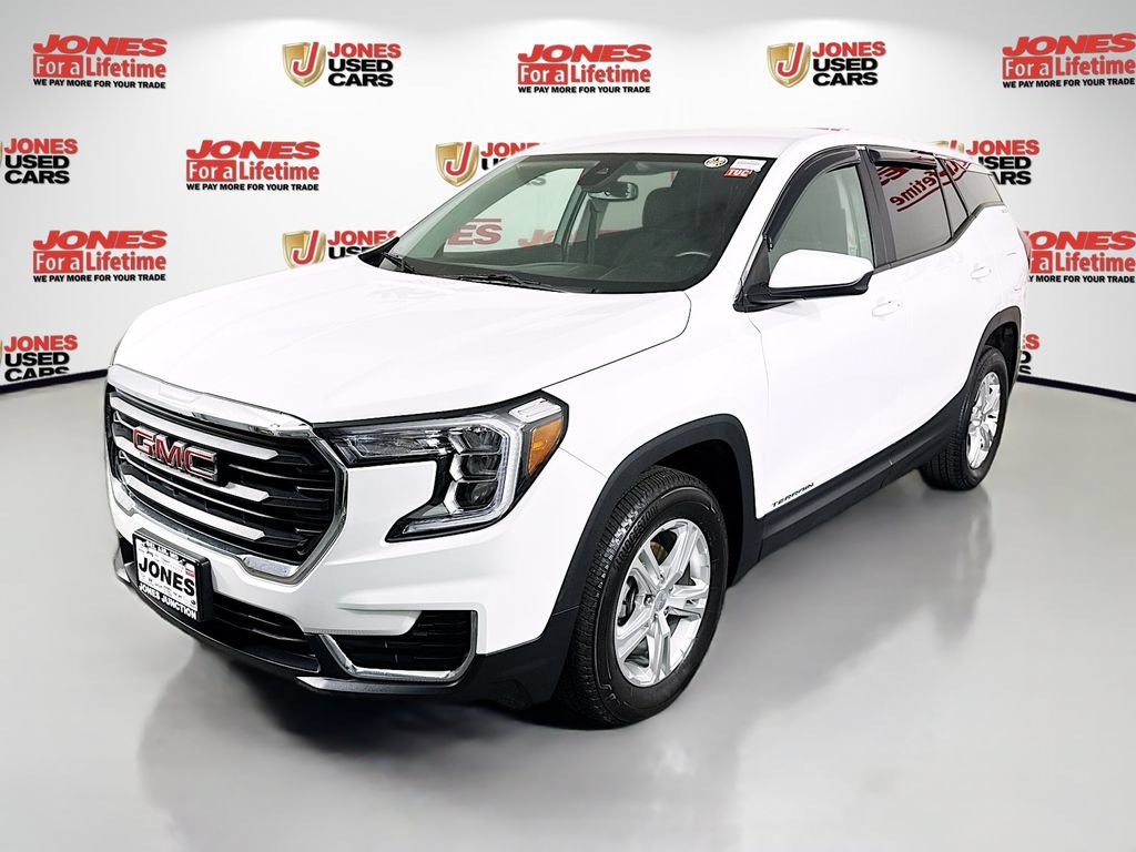 Used 2024 GMC Terrain SLE AWD/4WD image 11