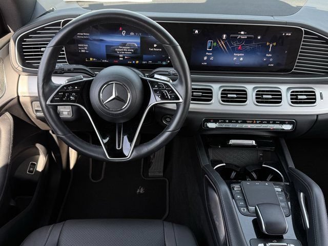Used 2025 Mercedes-Benz GLS 450 4MATIC image 12
