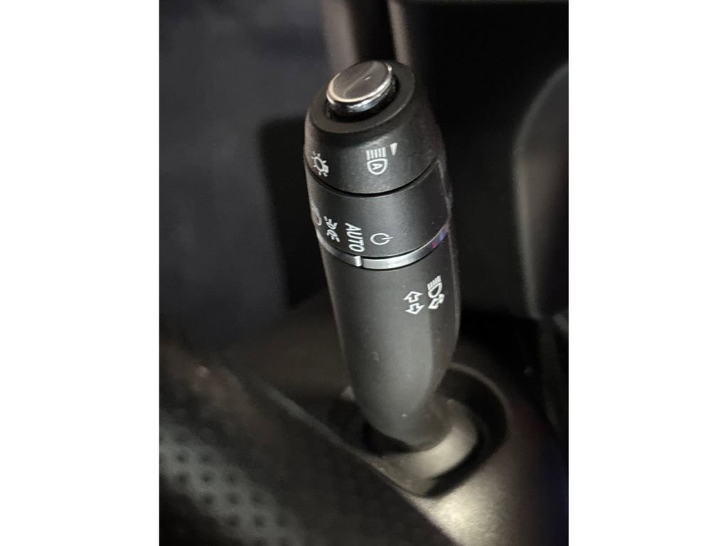 Used 2023 GMC Acadia SLE w/ Driver Convenience Package image 25