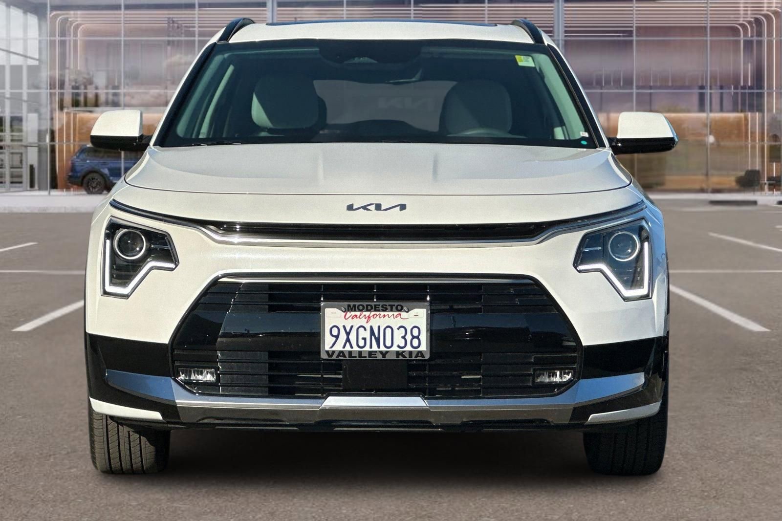 Used 2025 Kia Niro EX Touring image 6