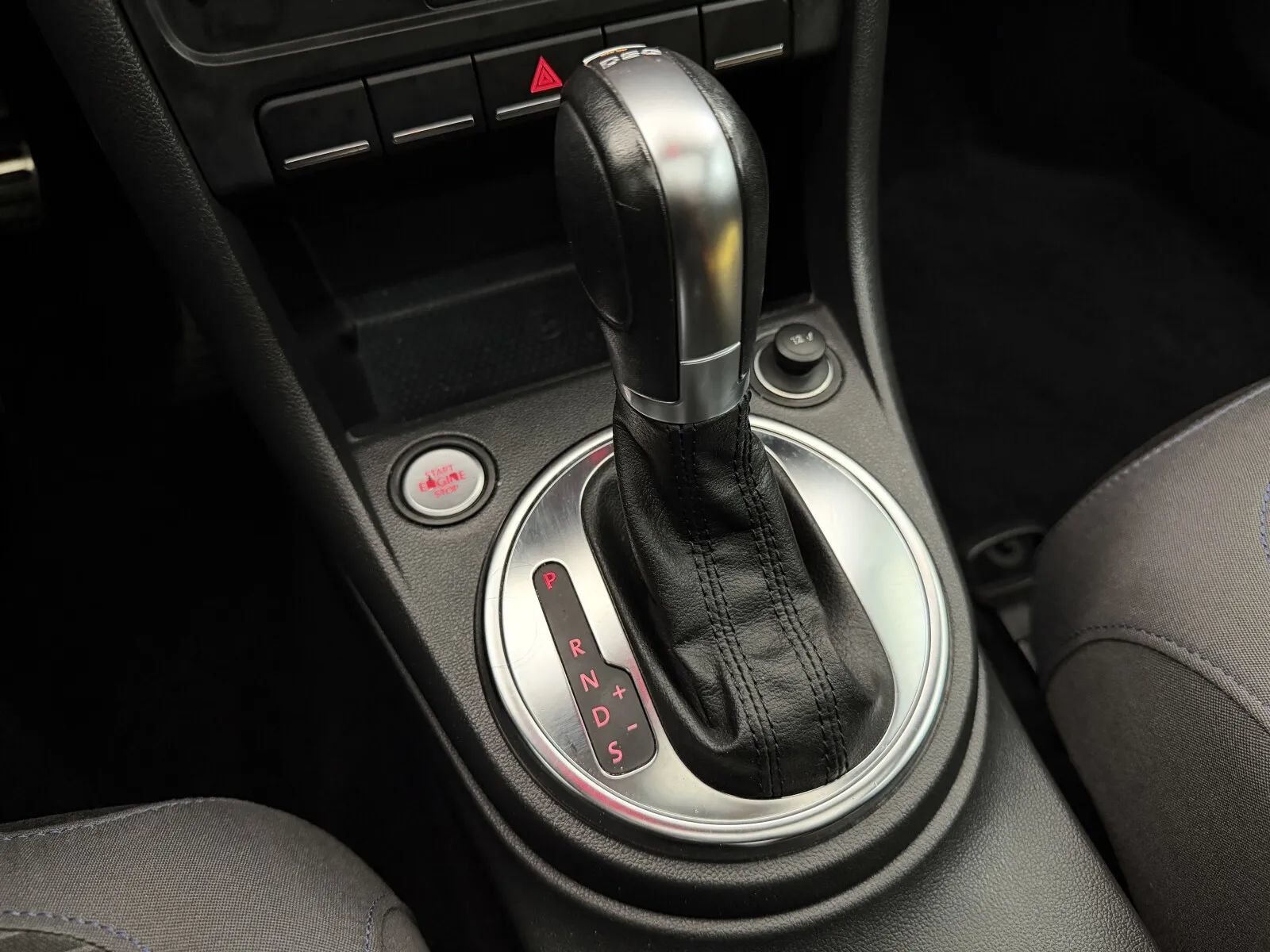Used 2013 Volkswagen Beetle Turbo FWD image 22