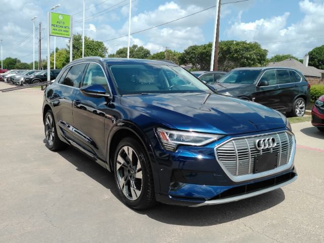 Used 2021 Audi e-tron Premium AWD/4WD image 4