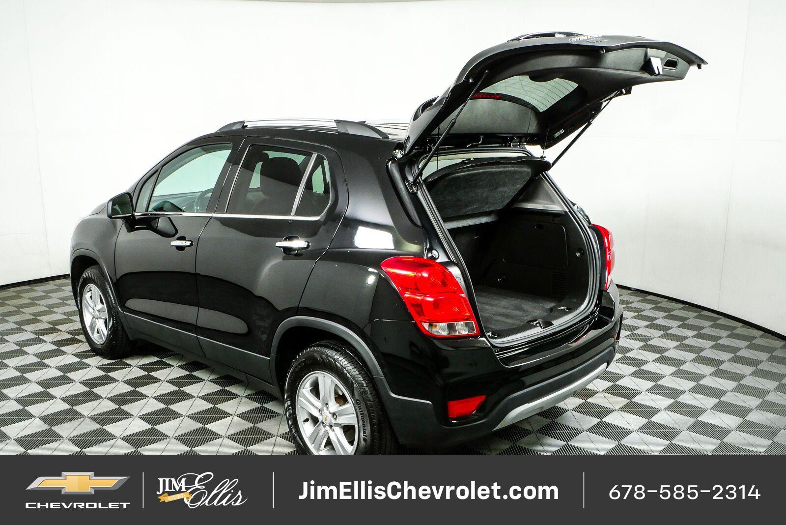 Certified 2020 Chevrolet Trax LT w/ LT Convenience Package AWD/4WD image 30