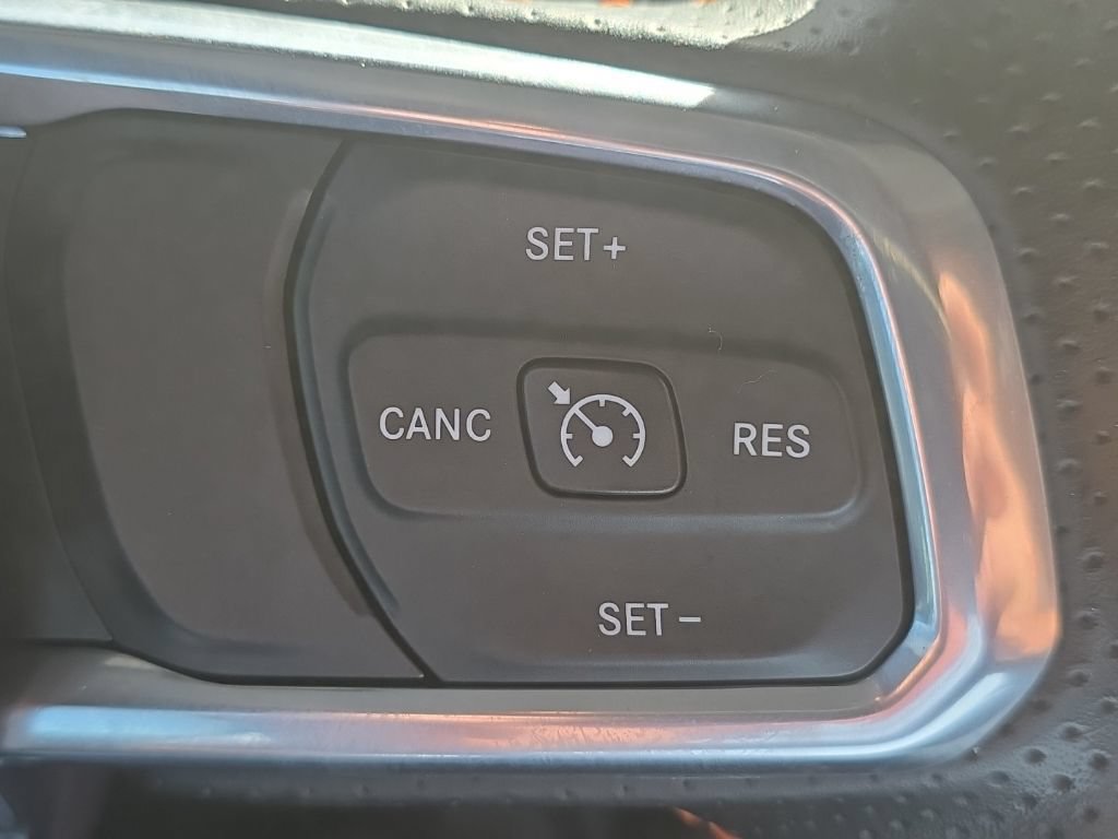 Used 2022 Jeep Gladiator Mojave w/ Cold Weather Group AWD/4WD image 21