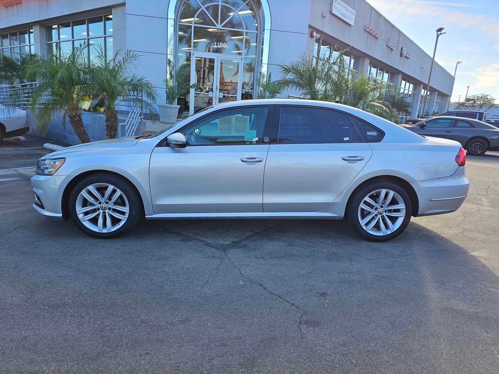 Used 2019 Volkswagen Passat 2.0T Wolfsburg w/ Wheels & Sunroof Package FWD image 4