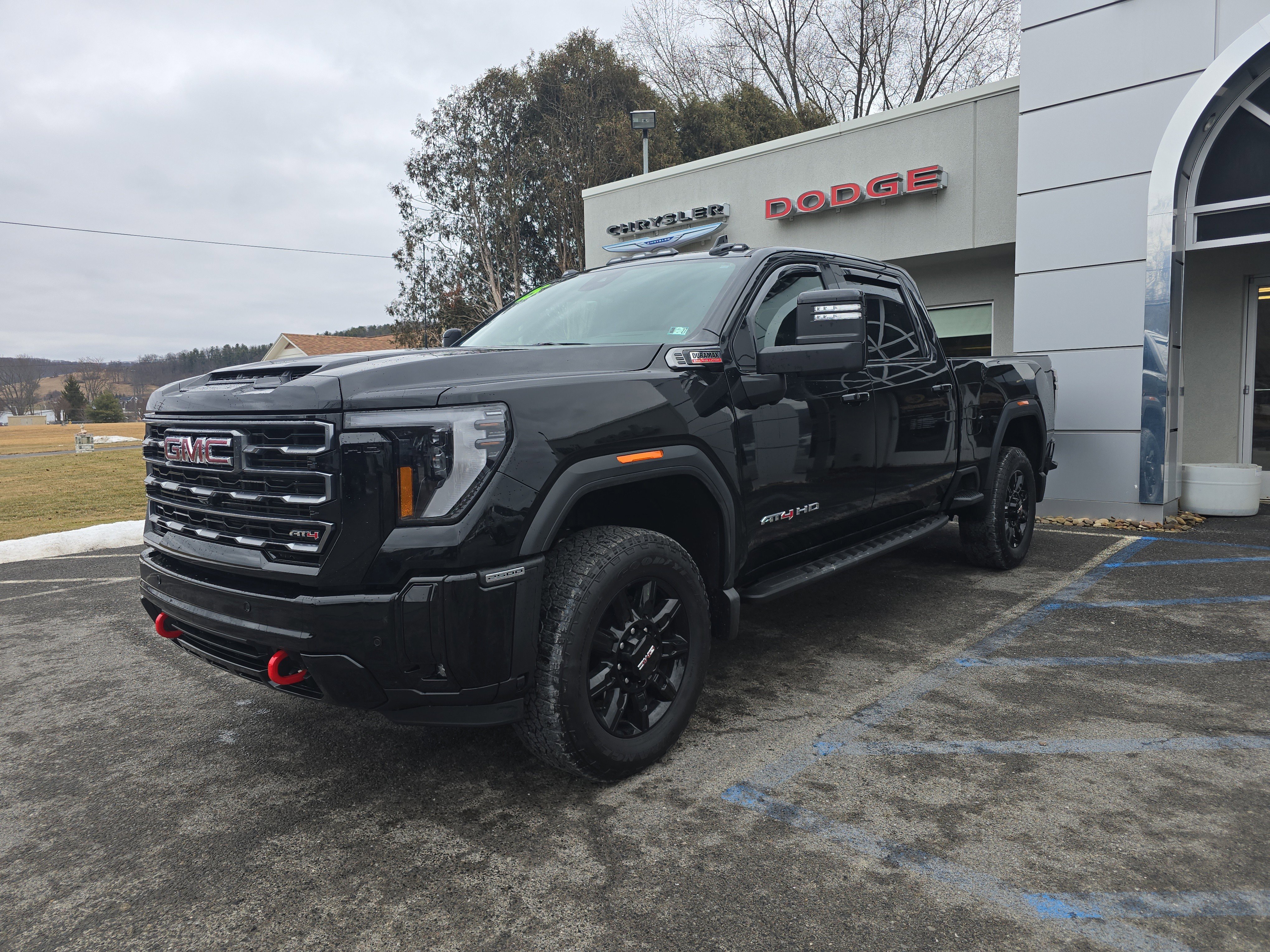 Used 2025 GMC Sierra 2500 AT4 w/ AT4 Premium Plus Package image 8