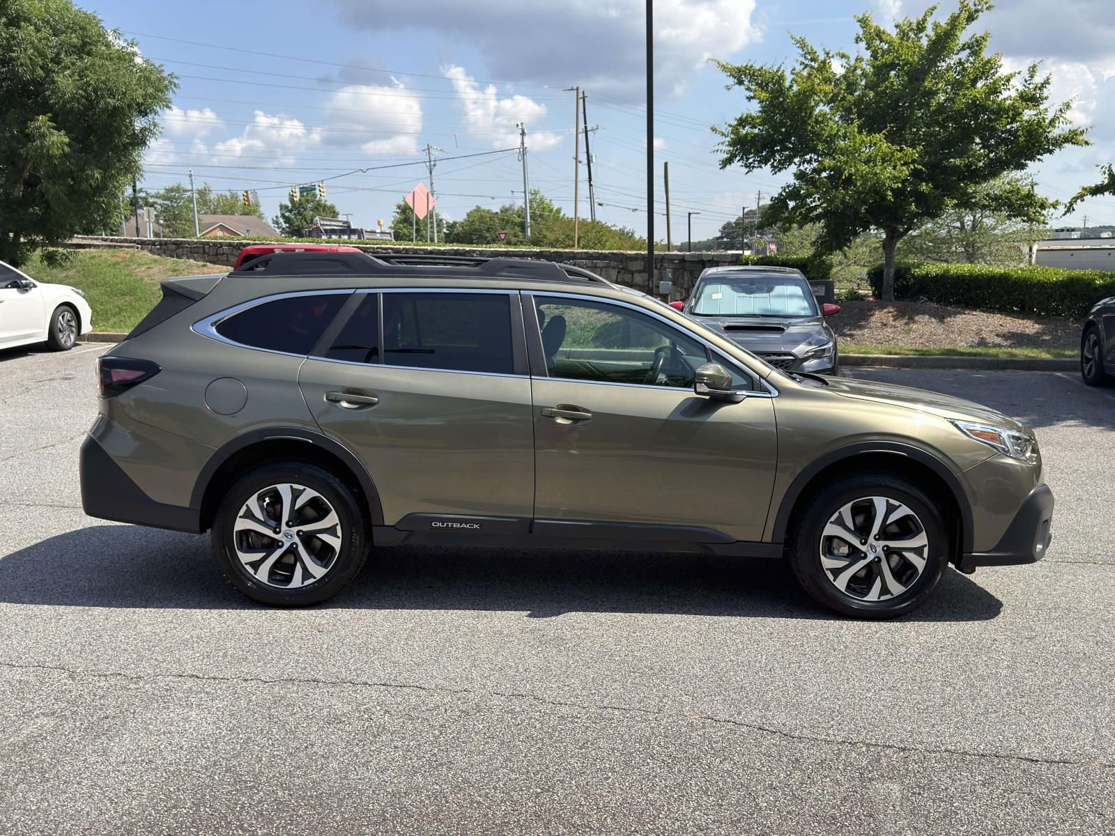 Certified 2022 Subaru Outback Limited AWD/4WD image 8