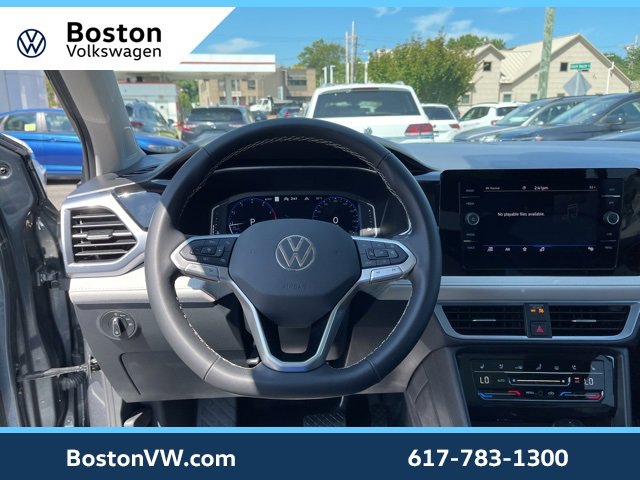 Used 2025 Volkswagen Taos SEL image 10