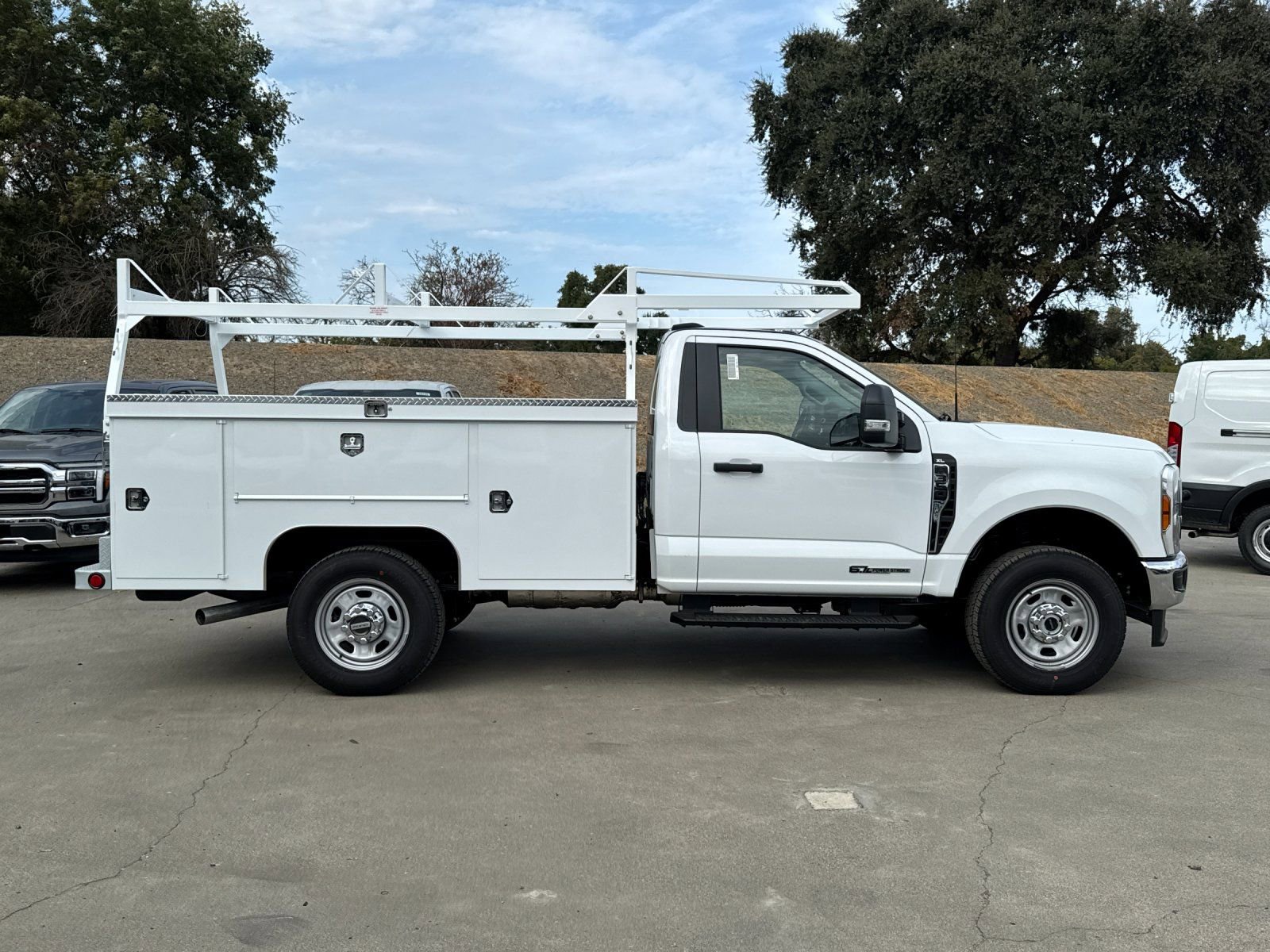 New 2026 Ford F350 XL w/ XL Chrome Package image 2
