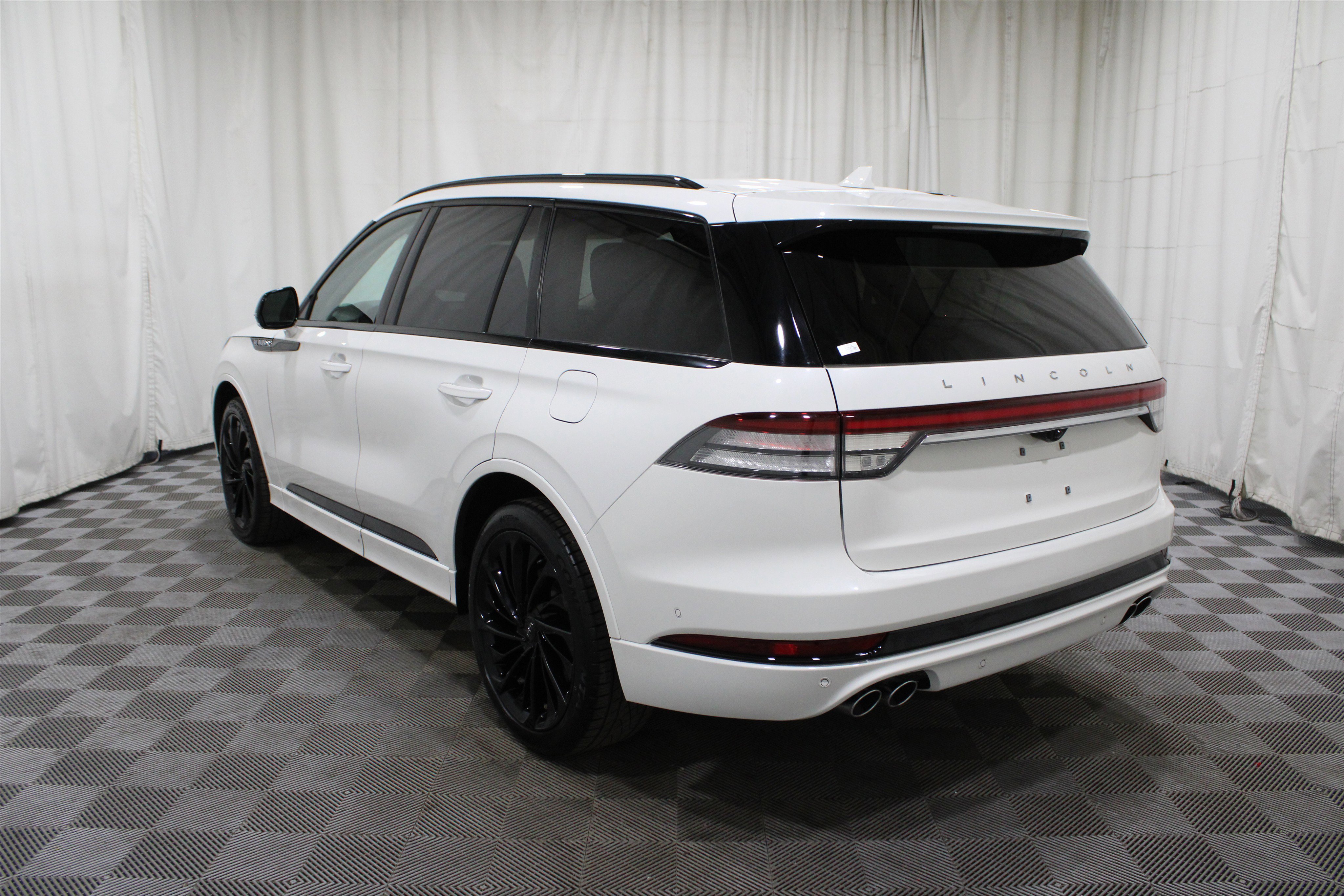 Used 2022 Lincoln Aviator Reserve w/ Equipment Group 201A image 39