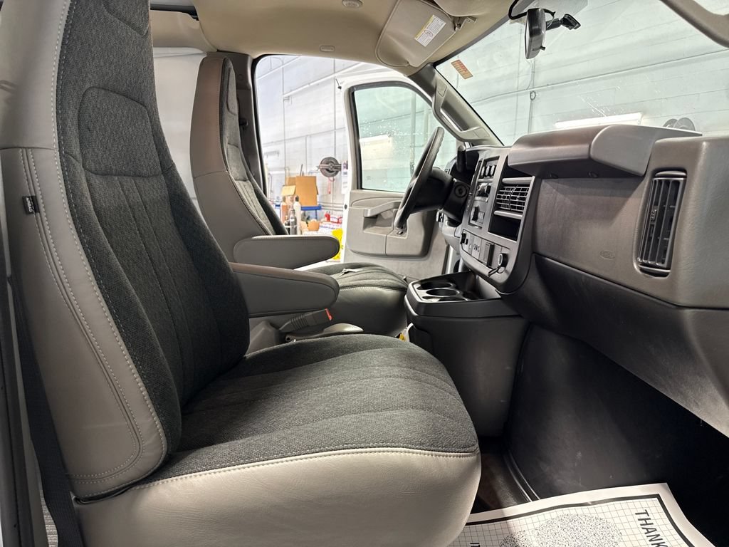 New 2025 Chevrolet Express 3500 Extended w/ Driver Convenience Package RWD image 23