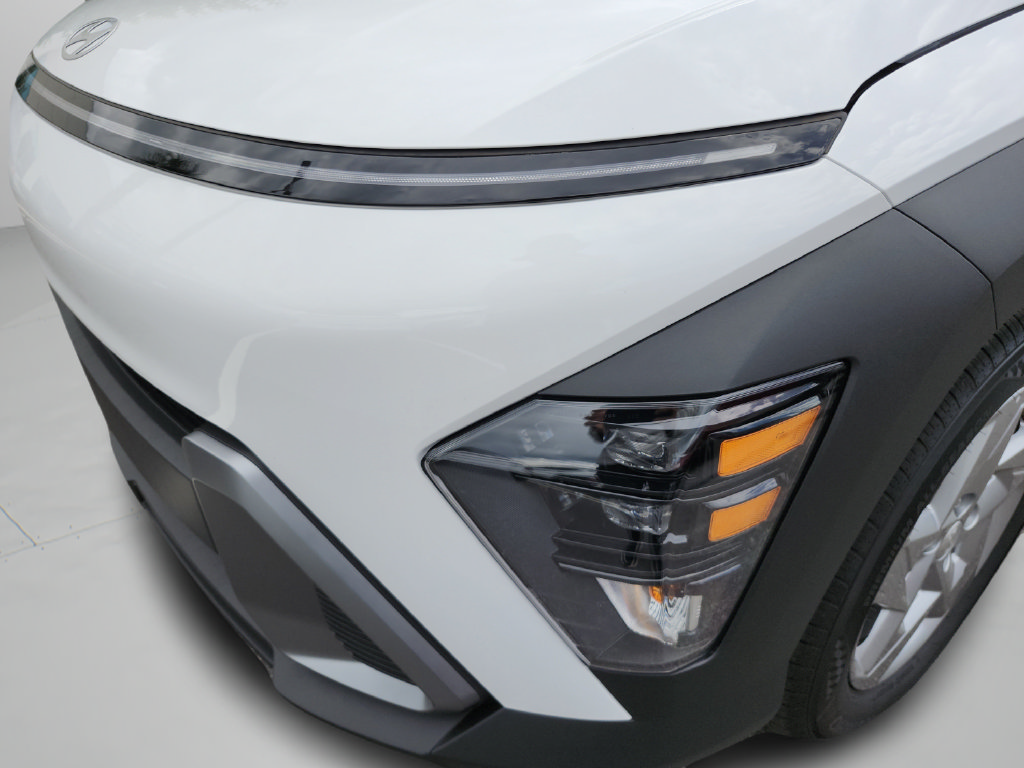 New 2027 Hyundai Kona SE FWD image 13