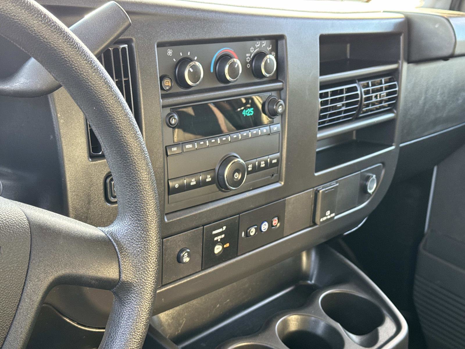 Used 2024 GMC Savana 2500 Work Van w/ Driver Convenience Package image 4